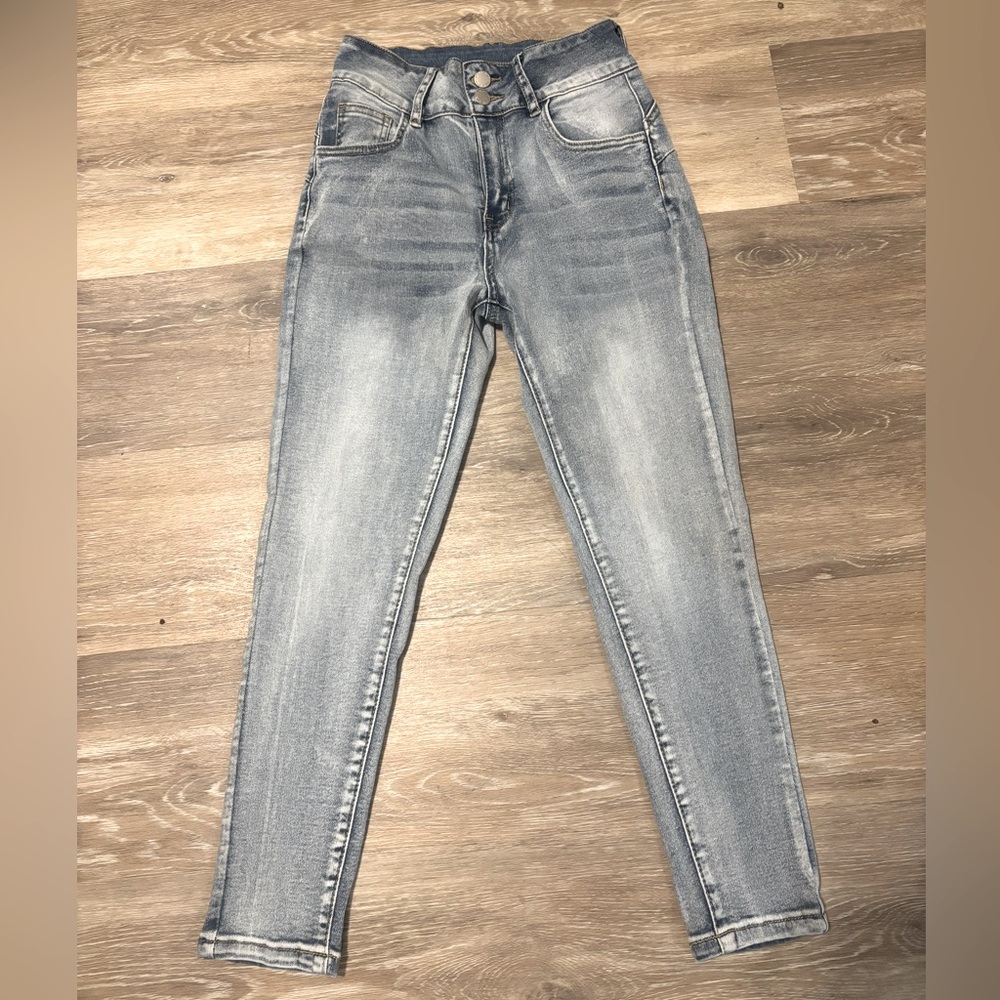 Petite skinny jeans